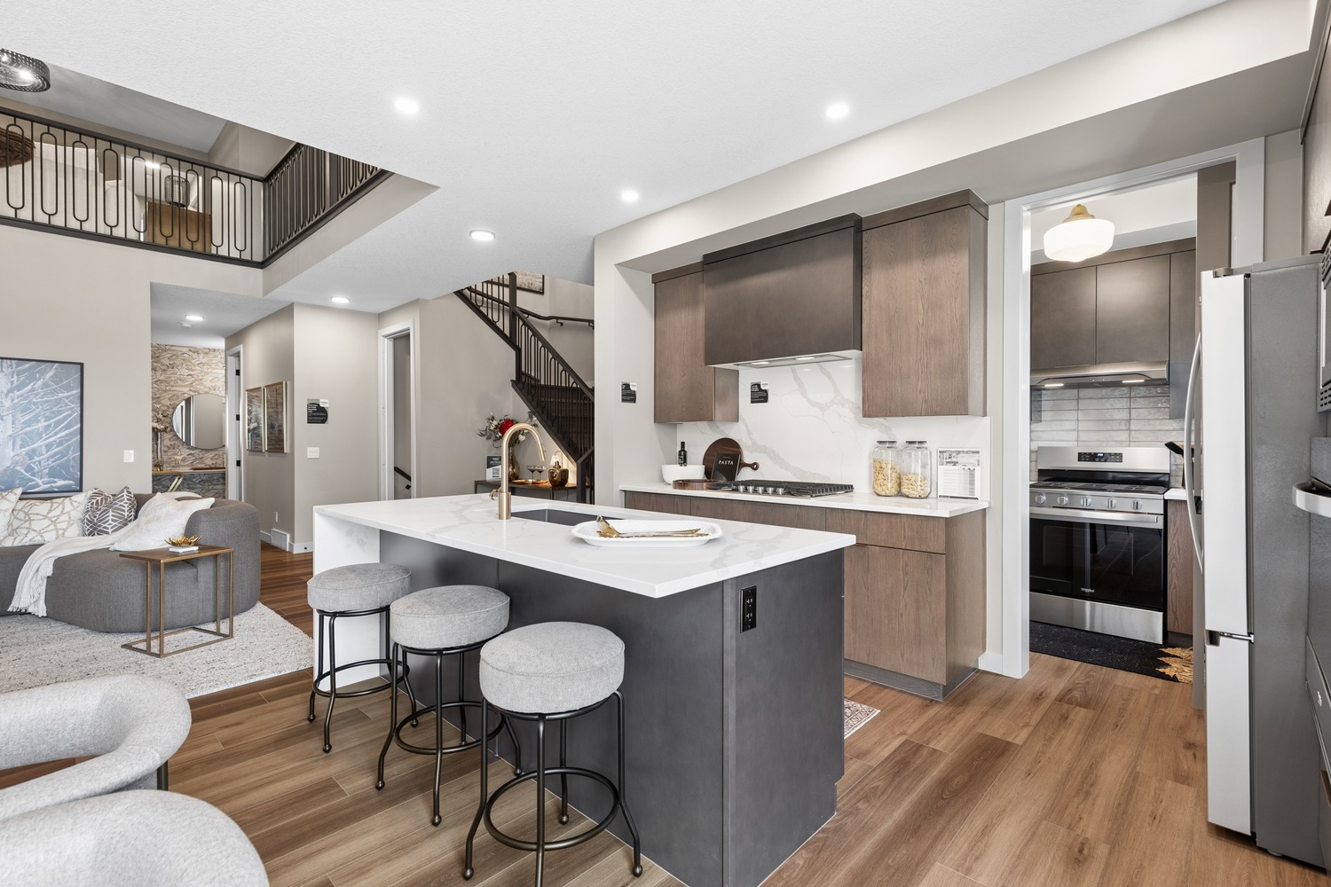 20260615-21 Amblestone Cres NW-076_sm