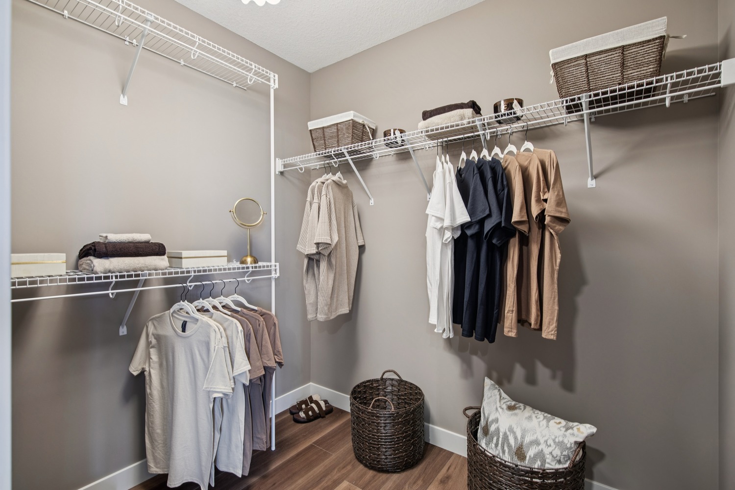 20260615-21 Amblestone Cres NW-181_sm