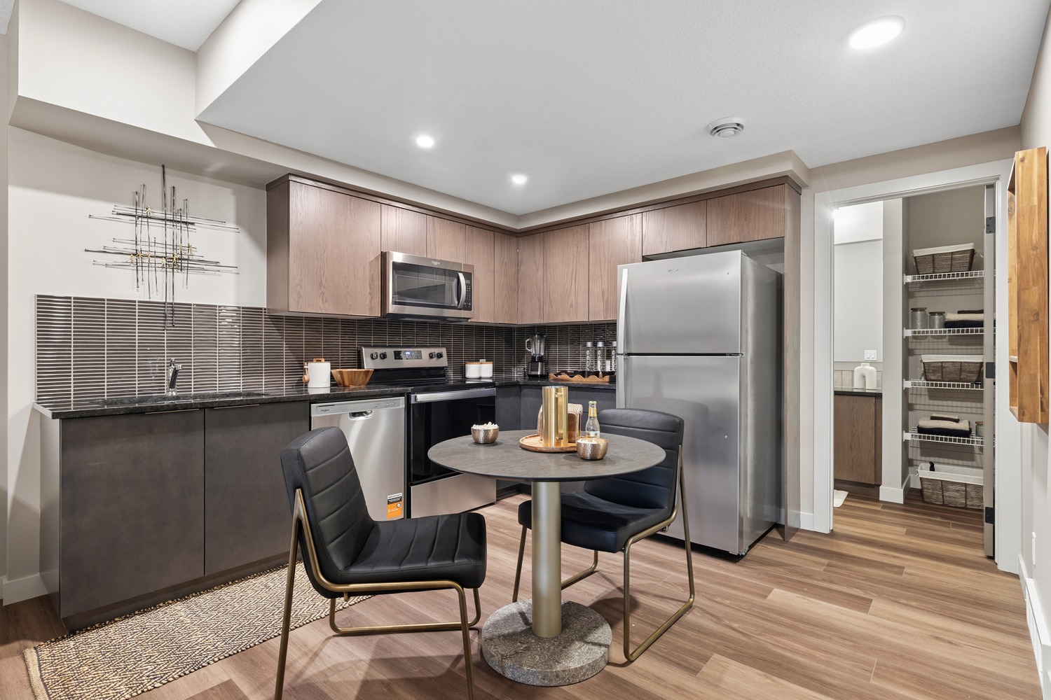 20260615-21 Amblestone Cres NW-221_sm