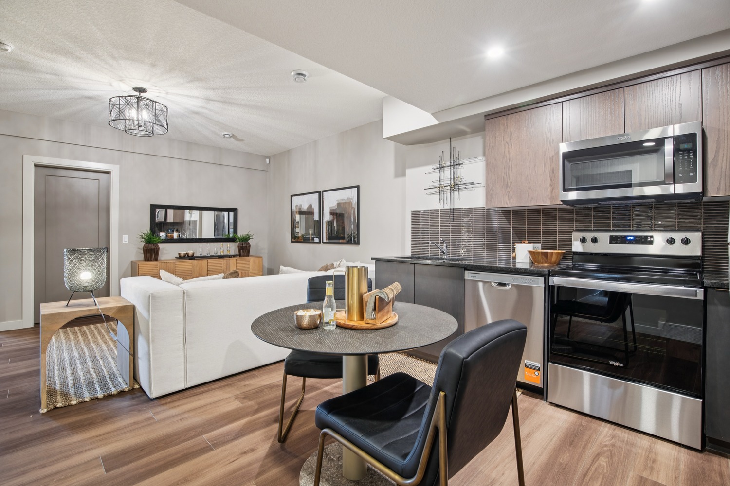 20260615-21 Amblestone Cres NW-226_sm