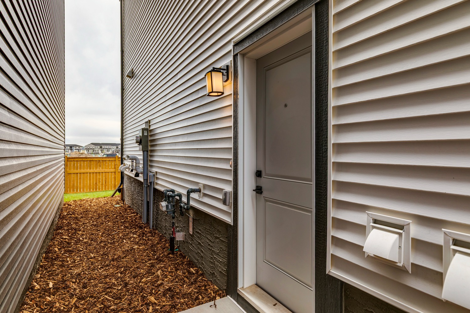 20260615-21 Amblestone Cres NW-291_sm