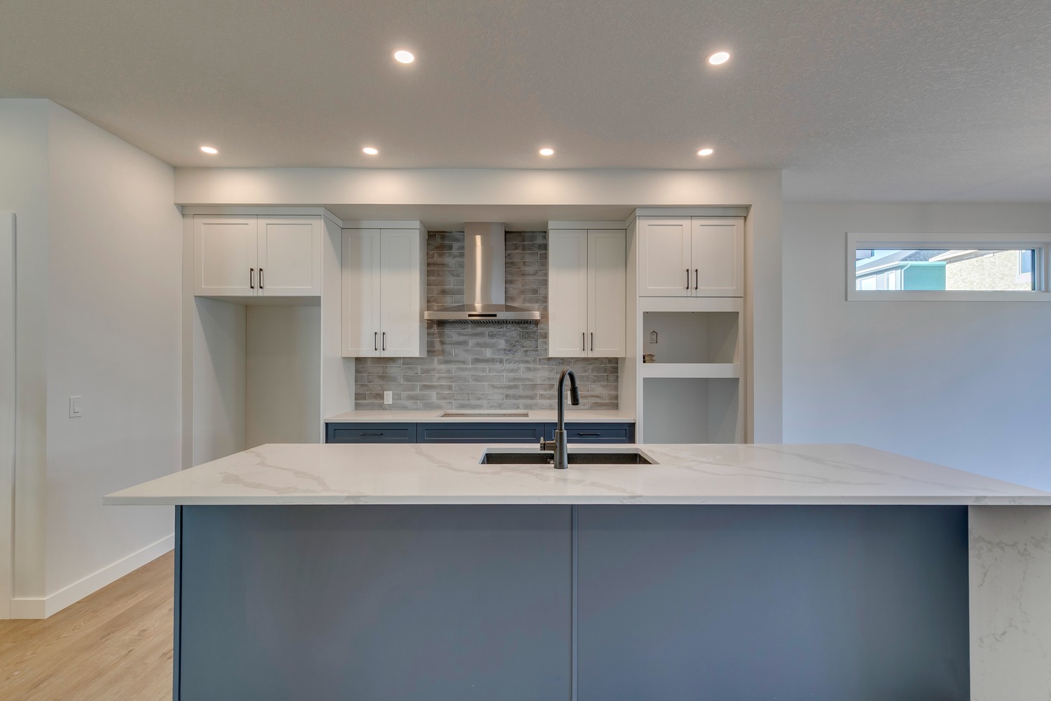 ADM10756blend copy_sm