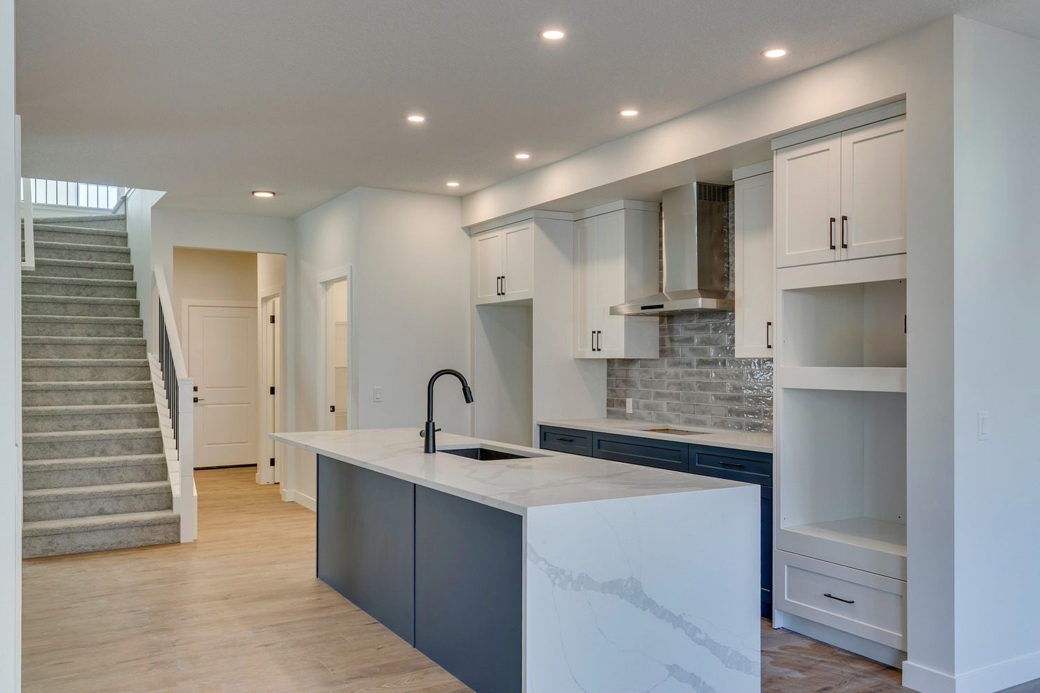 ADM10811blend copy_sm